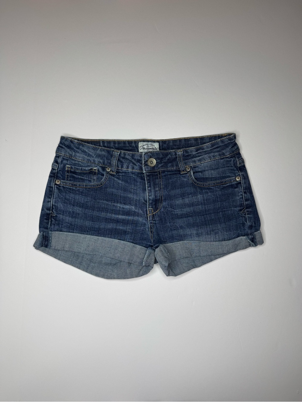 Aeropostale Women’s Low Rise Denim Shorts – Size 7/8